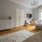 Luxury 150m2 On Wencelas Square With Private Garage Appartamento Praga
