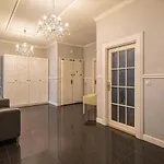 Luxury 150m2 On Wencelas Square With Private Garage * Praga