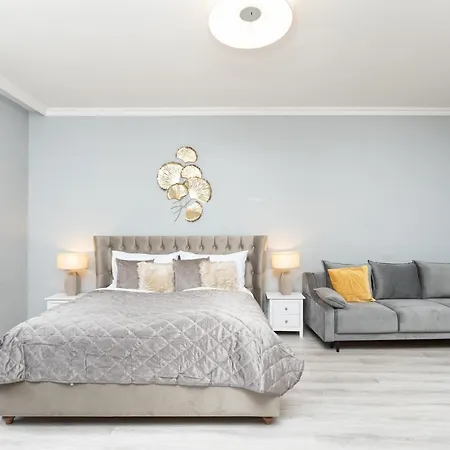 Luxury 150m2 On Wencelas Square With Private Garage Apartment *