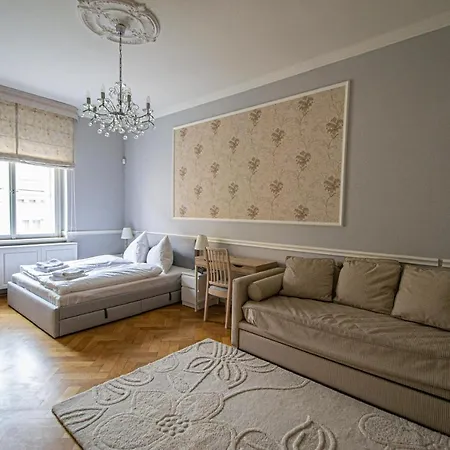 Luxury 150m2 On Wencelas Square With Private Garage * Prag